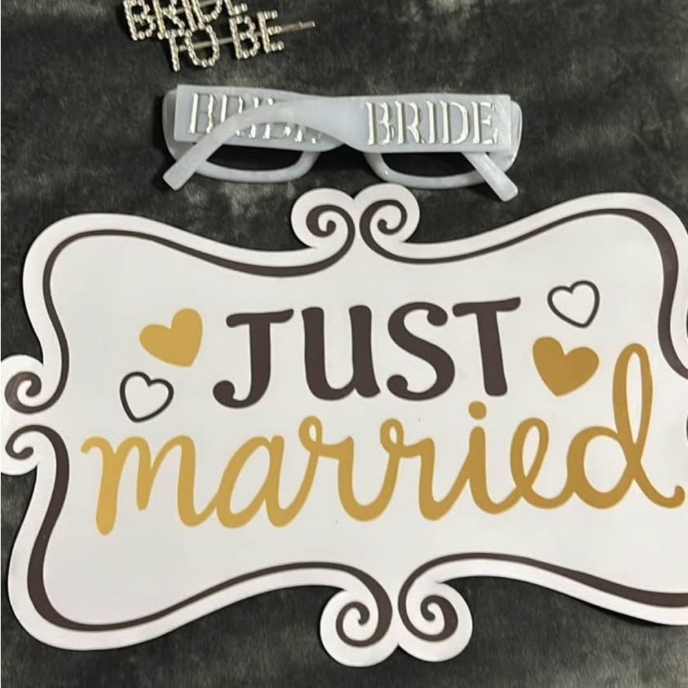Just Married Sign and Bride Glasses Set